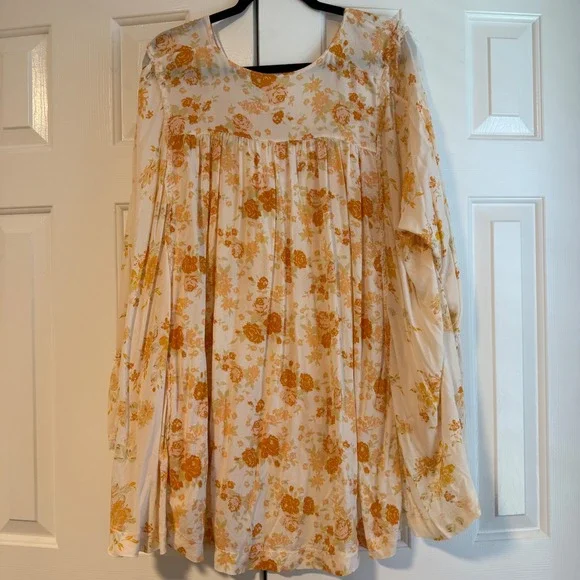 Free People Loretta Tunic Top Oversized Ruffle Tea Combo Floral Boho Chic Medium - Picture 9 of 14